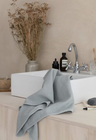 bain seafoam 1 1.jpg